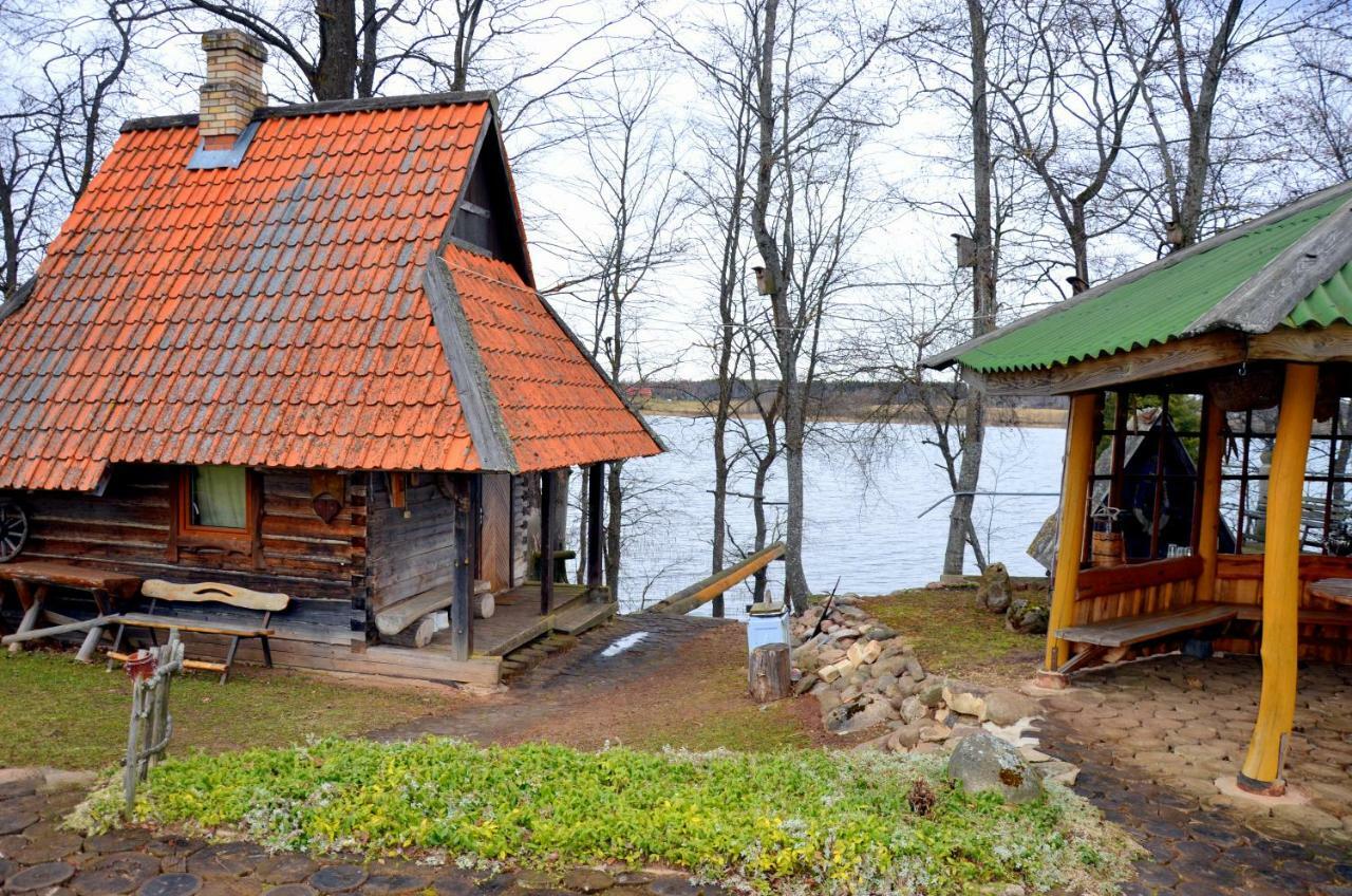 Perkonu Namins Villa Balvi Bagian luar foto