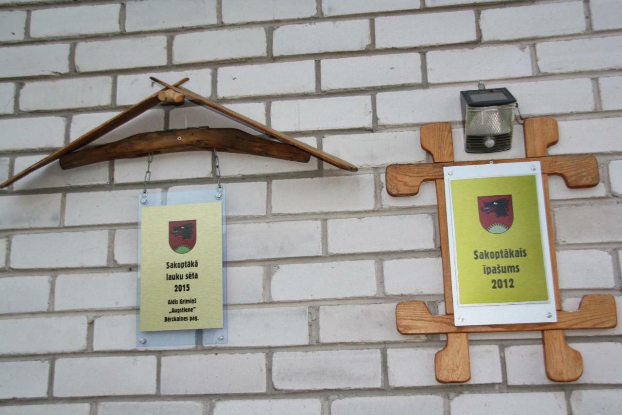 Perkonu Namins Villa Balvi Bagian luar foto