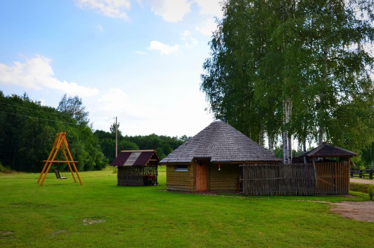 Perkonu Namins Villa Balvi Bagian luar foto
